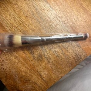 Foundation and concealer brush